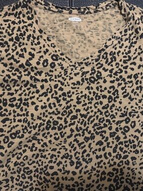 Old Navy Tan and Black Leopard Print Short Sleeve Tee